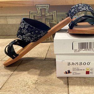 ~Hot~Feminine & Bossy Braided Double Band Slide Sandals Black/White - Size 7.5 M